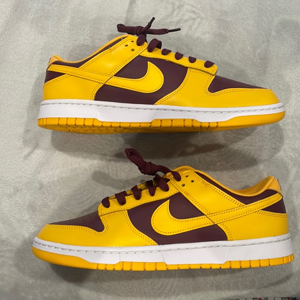 Nike Dunk Low - Size 12